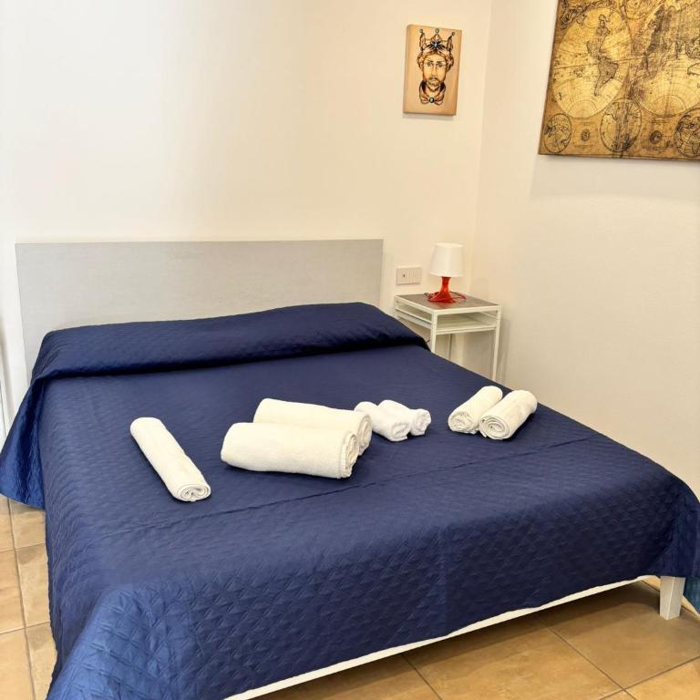 A Casuzza di Giú Giú - NUOVA GESTIONE - Camera Deluxe (2 Adulti + 1 Bambino) - 3