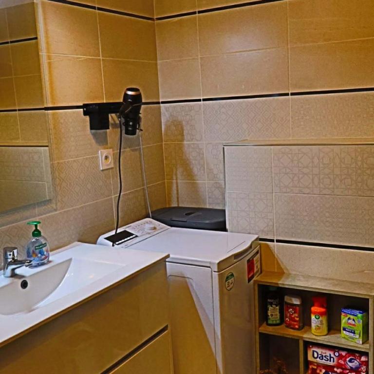 T2 Cosy au Pied de Monaco Parking Privé Petite Voiture - Appartement 1 Chambre - 12