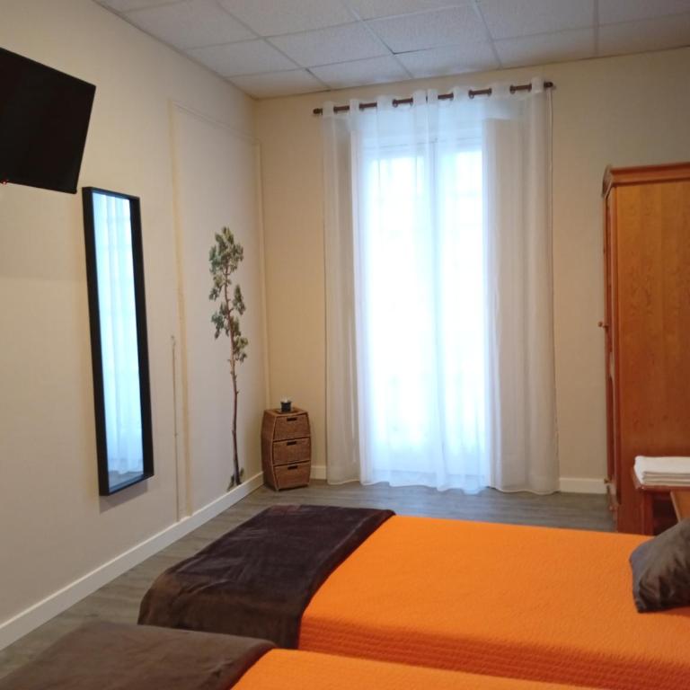 Hospedaje Don Pelayo - Habitación Doble con baño compartido - 2 camas - 8