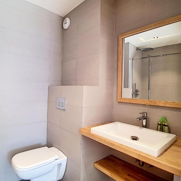 Chalet 2000 - Appartement neuf · Proche des pistes · Jacuzzi · Balcon MAE-0804 - Apartment - 8