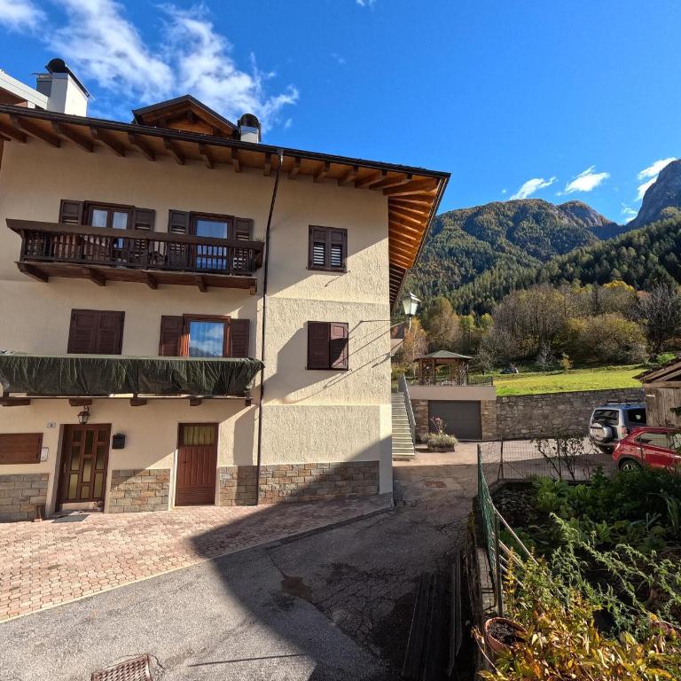 Casa Tiziana - Natura e Relax in Val di Sole - Appartamento con 3 Camere da Letto e con Balcone - 1