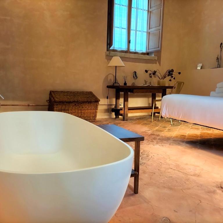 Badia Giulia Prestigious Historical B&B, Camaiore - Adults Only - No Pets - Suite con Vista Giardino - 3