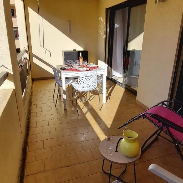 A 2 pas du port, du centre, du marché provençal, des plages quartier calme - Appartement 1 Chambre - 15