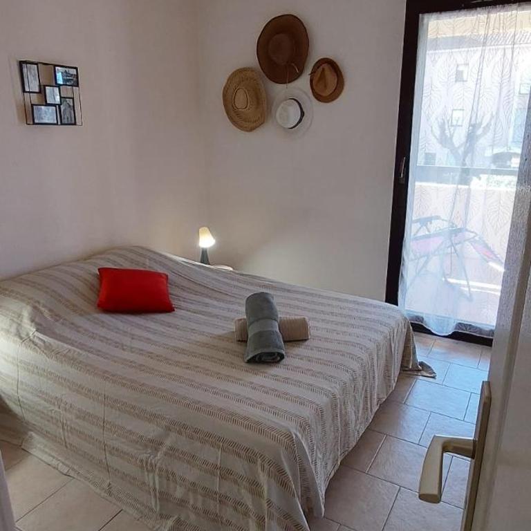 A 2 pas du port, du centre, du marché provençal, des plages quartier calme - Appartement 1 Chambre - 10
