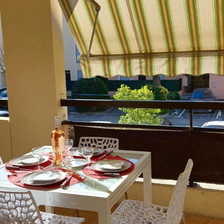 A 2 pas du port, du centre, du marché provençal, des plages quartier calme - Appartement 1 Chambre - 9