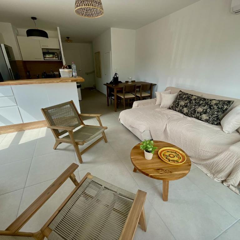 Coco beach 18 by agence bru - Villa - 4