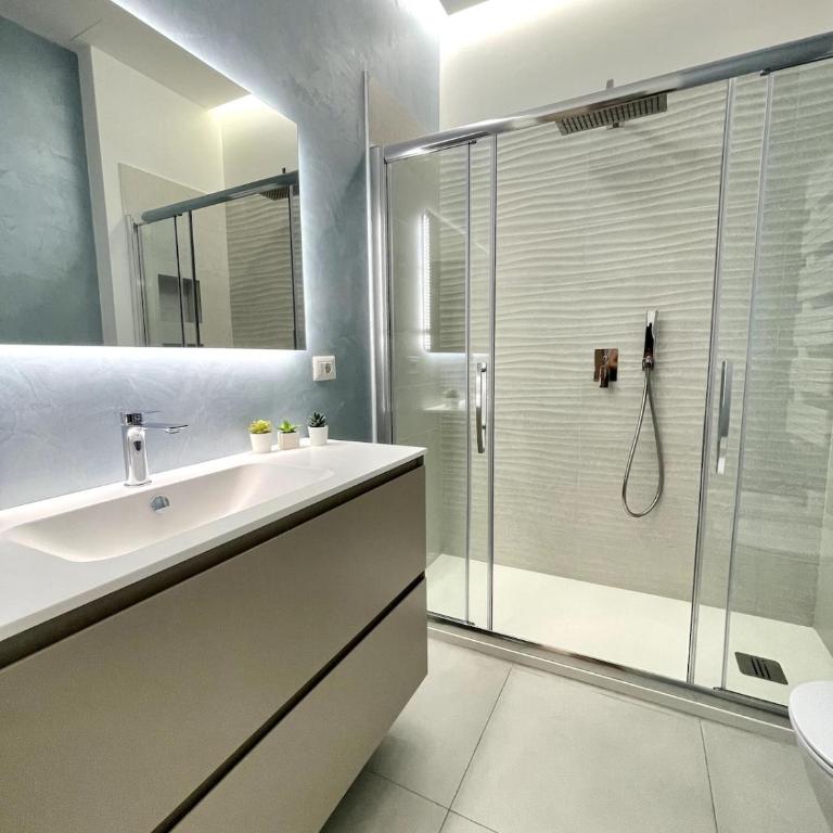 Modern Luxury Apartment at Centrale - Duomo - Appartamento con 2 Camere da Letto e Terrazza - 4