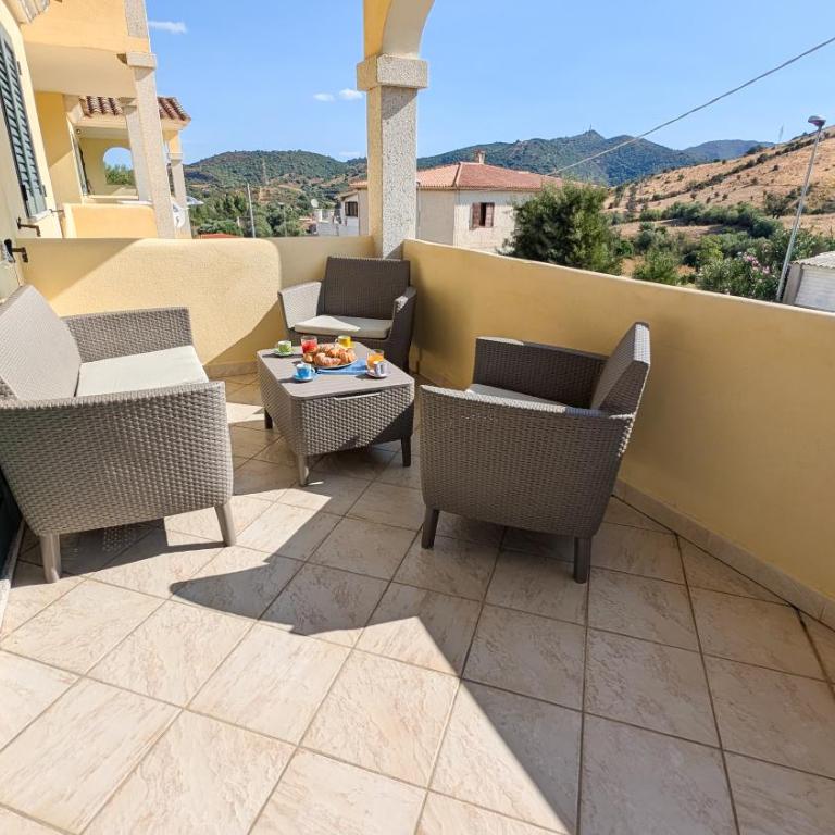 Villa Pina & Paolo with swimming pool in San Teodoro 10 min from beach - Casa con 2 Camere da Letto - 4