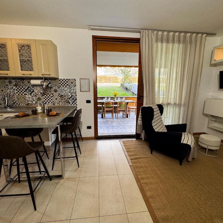 Beautiful apartment with garden - One-Bedroom Apartment - 5