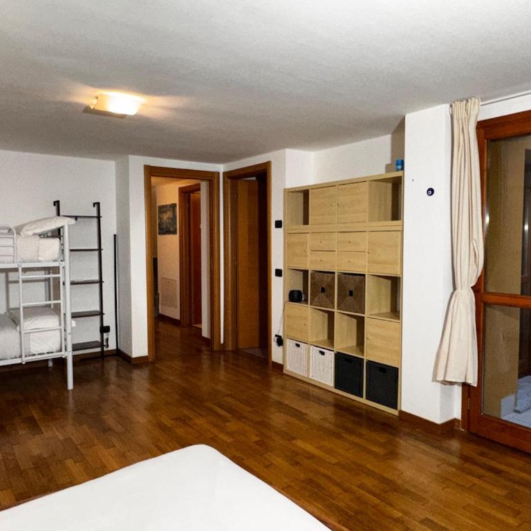 Beautiful apartment with garden - One-Bedroom Apartment - 25
