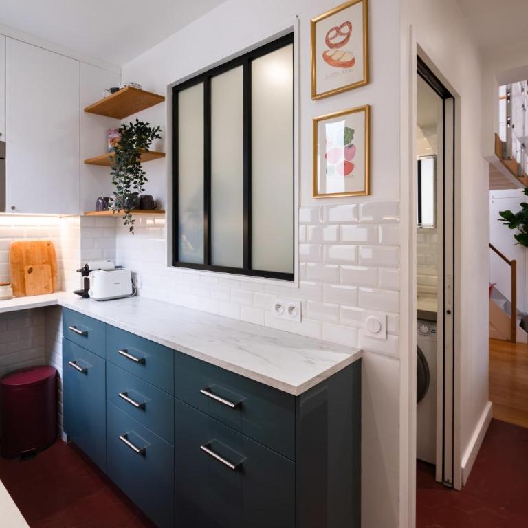 Top Floor Parisian Gem Views & Balcony - Appartement - 8