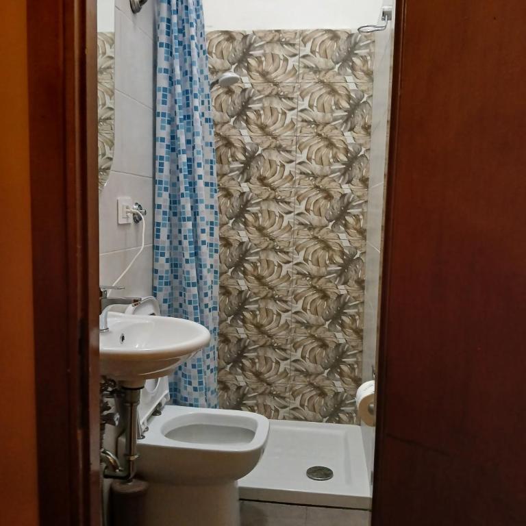 OK Roma - Camera Singola con Bagno Privato - 1