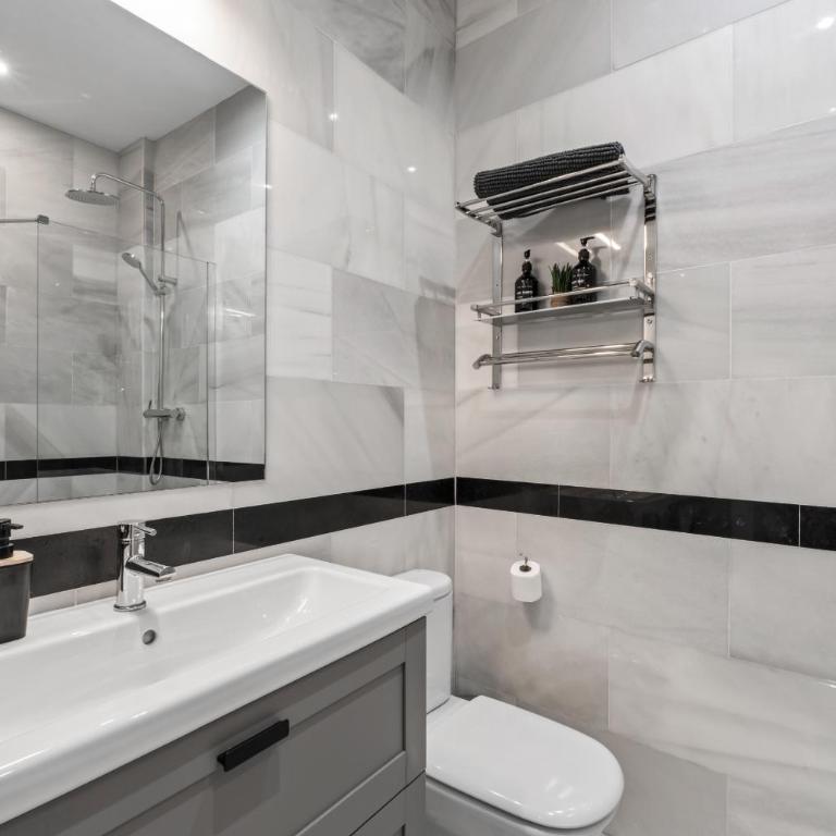 CHARLOT Center Apartment II by SunCastle apartamentos - Two-Bedroom Apartment - 10