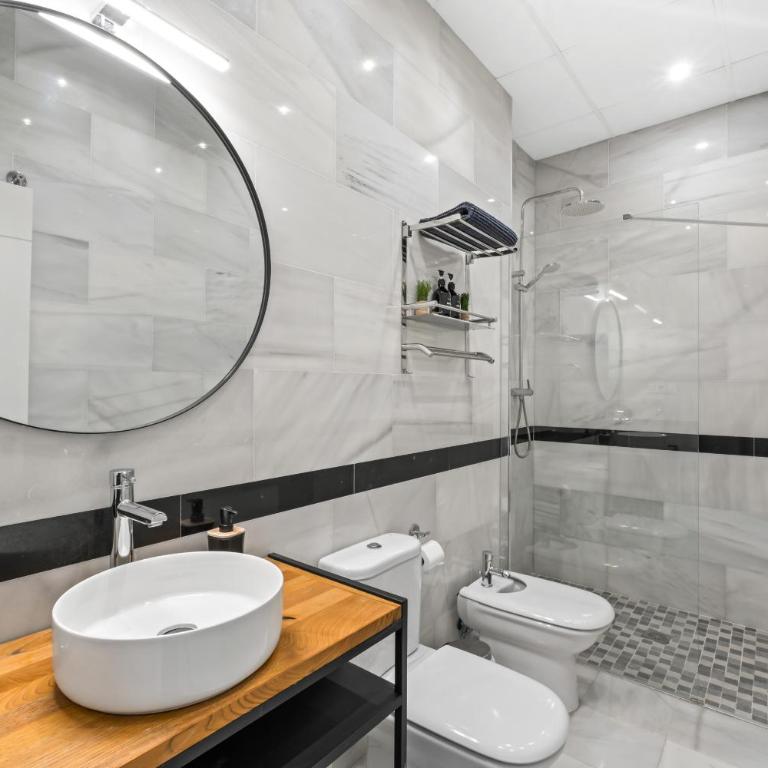 CHARLOT Center Apartment II by SunCastle apartamentos - Two-Bedroom Apartment - 11