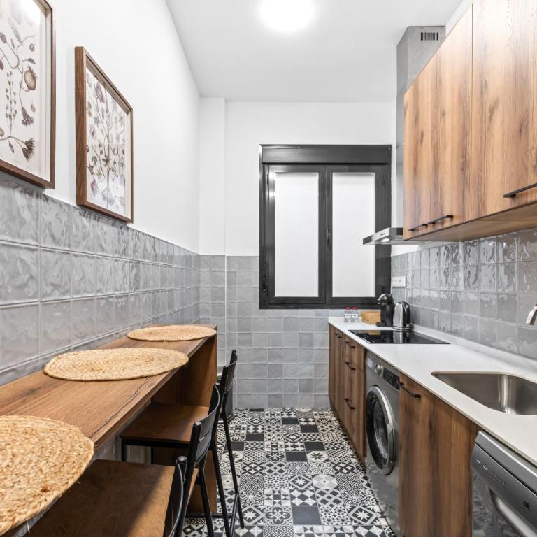 CHARLOT Center Apartment II by SunCastle apartamentos - Two-Bedroom Apartment - 19