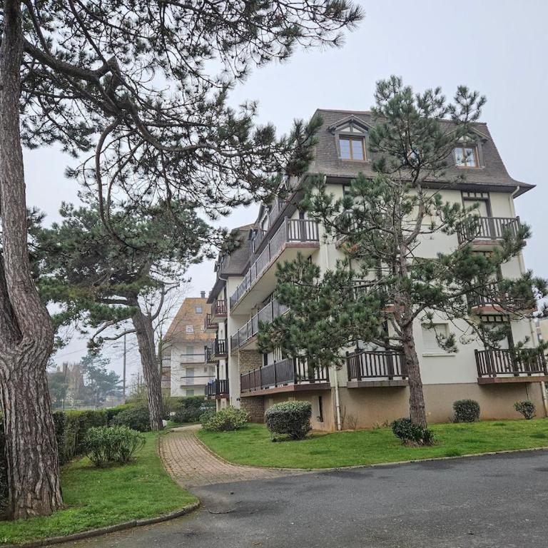 T3 proche plage à Cabourg - Appartement 2 Chambres avec Balcon et Vue sur la Mer - 3
