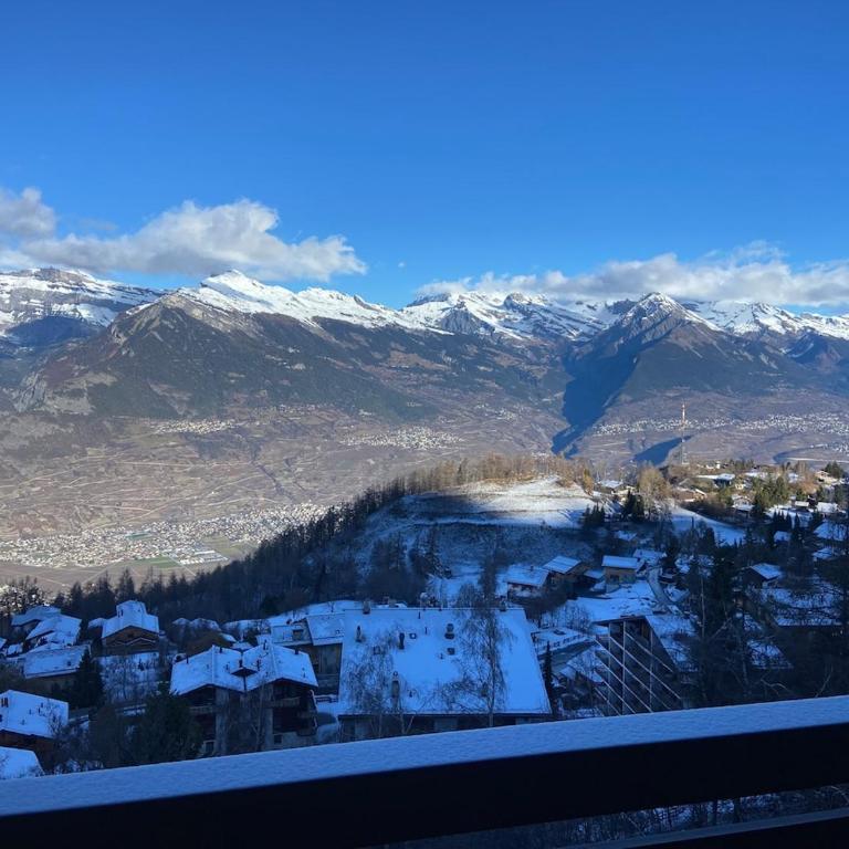 Appartement 2 pièces avec vue - à 2 pas des pistes - Apartamento de 2 dormitorios con balcón - 9
