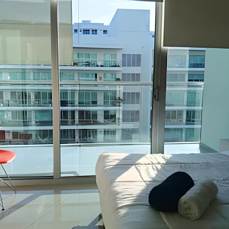 Terrace facing the sea with direct access to the beach - Apartment - 13