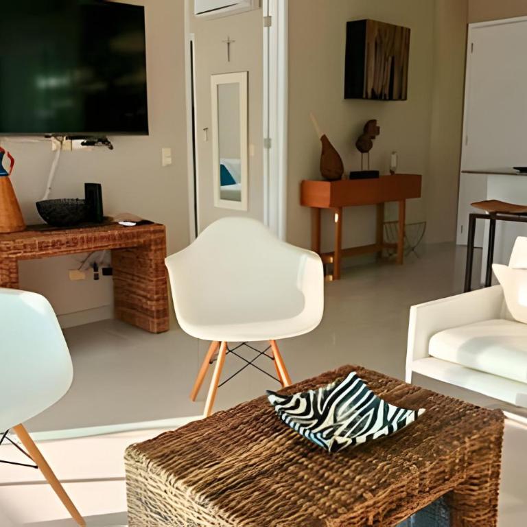 Terrace facing the sea with direct access to the beach - Apartment - 24