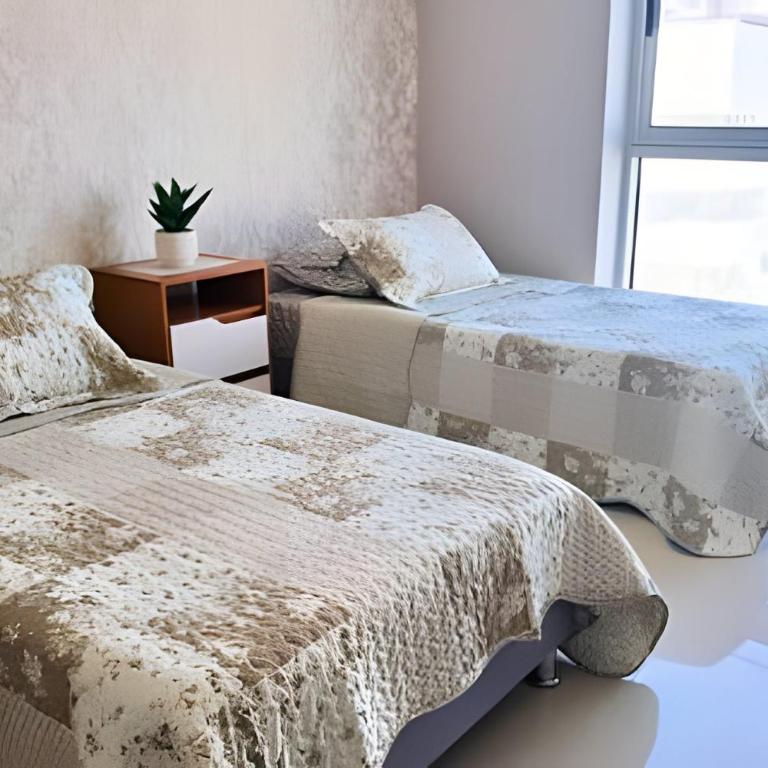 Recently Renovated | 2 Suites + Stunning View - Apartment - 53