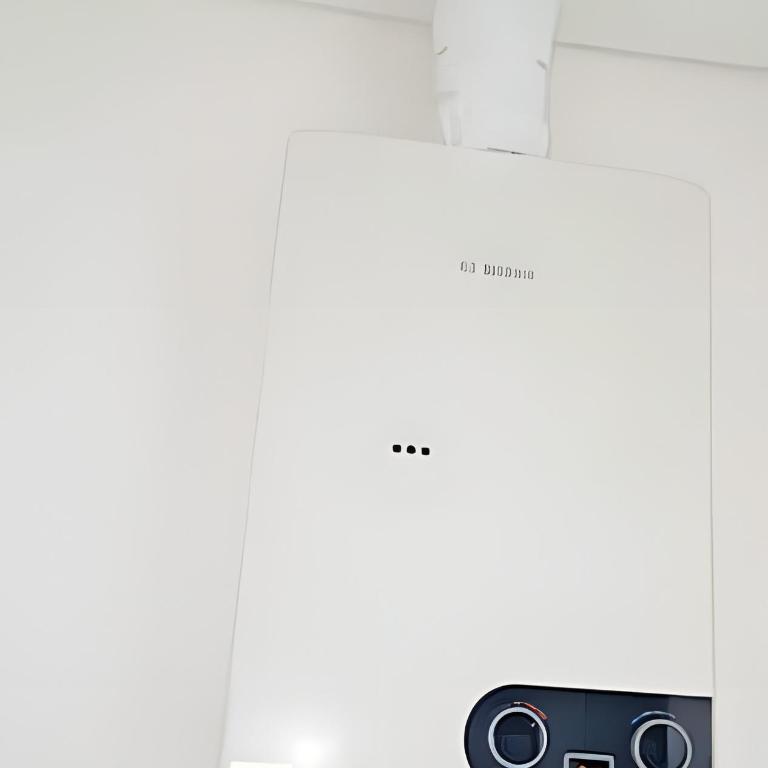 Recently Renovated | 2 Suites + Stunning View - Apartment - 40