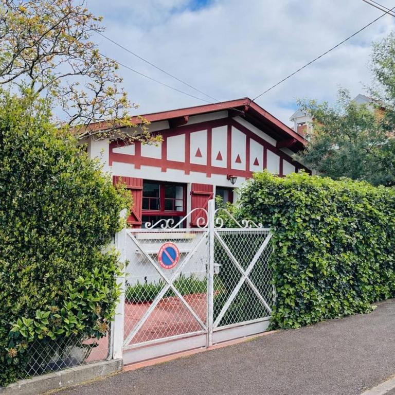 Maison Basque avec Terrasse, Clim, et Wi-Fi à 600m de la Plage - Arcachon - FR-1-433-69 - Maison de Vacances - 11