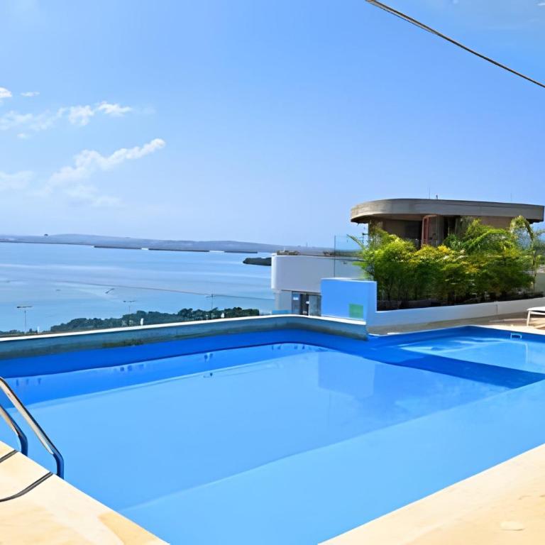 Jacuzzi with Ocean View, 3 Bedrooms, Sky and Sea - Apartment - 24