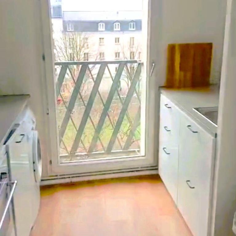 Close to Paris, Metro,RER, 6 People, PKG - Two-Bedroom Family Apartment - 51