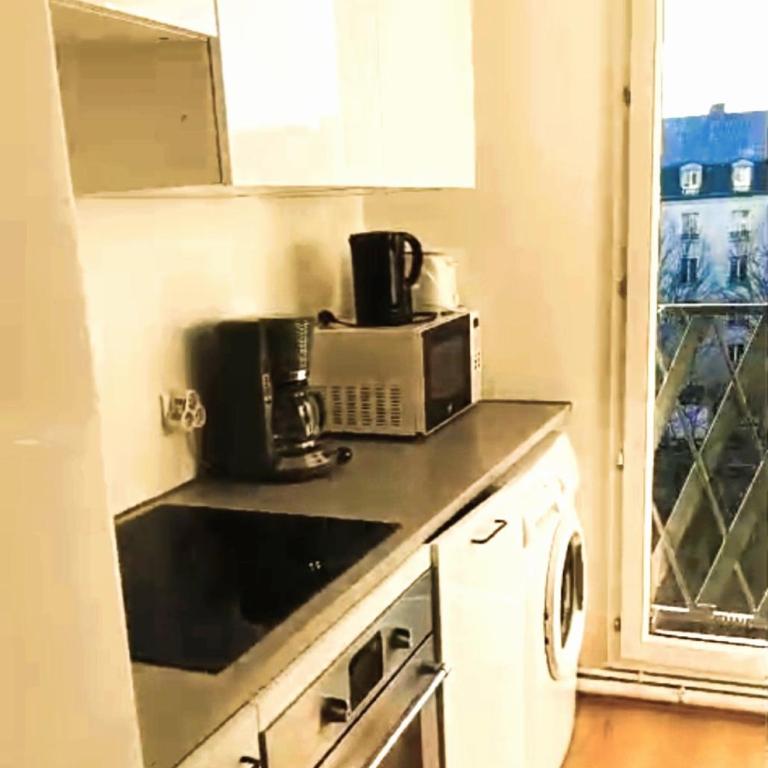 Close to Paris, Metro,RER, 6 People, PKG - Two-Bedroom Family Apartment - 52