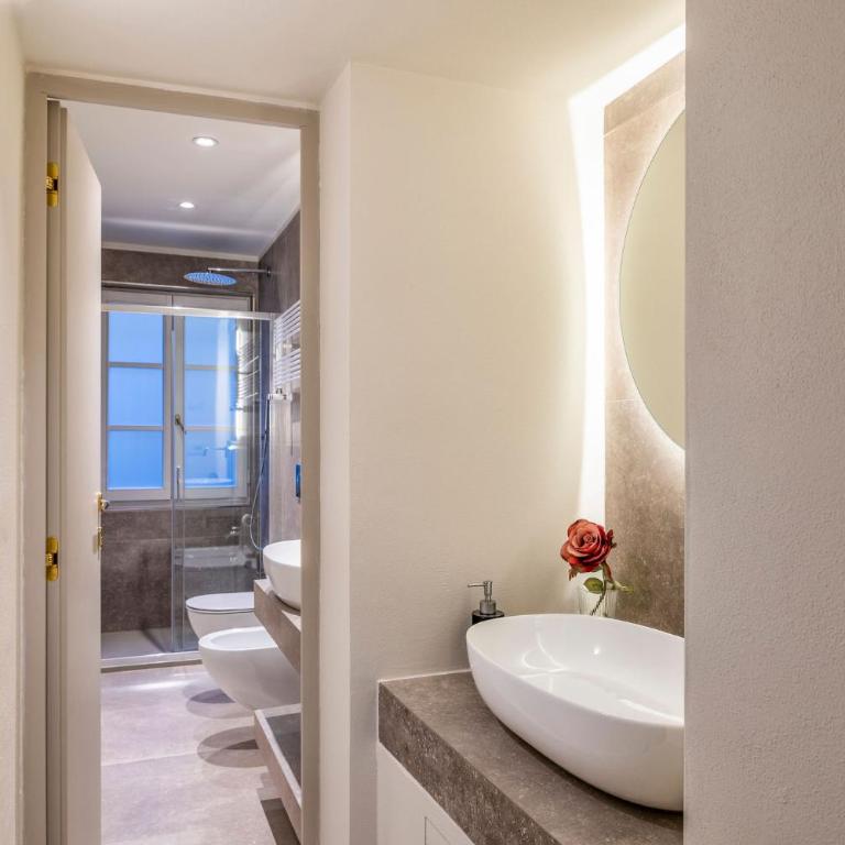 Siena Iconic Square Luxury Attic Tuscany - Three-Bedroom Apartment - 14