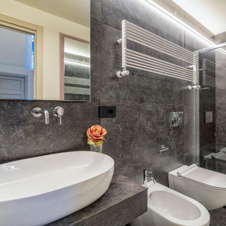 Siena Iconic Square Luxury Attic Tuscany - Three-Bedroom Apartment - 21