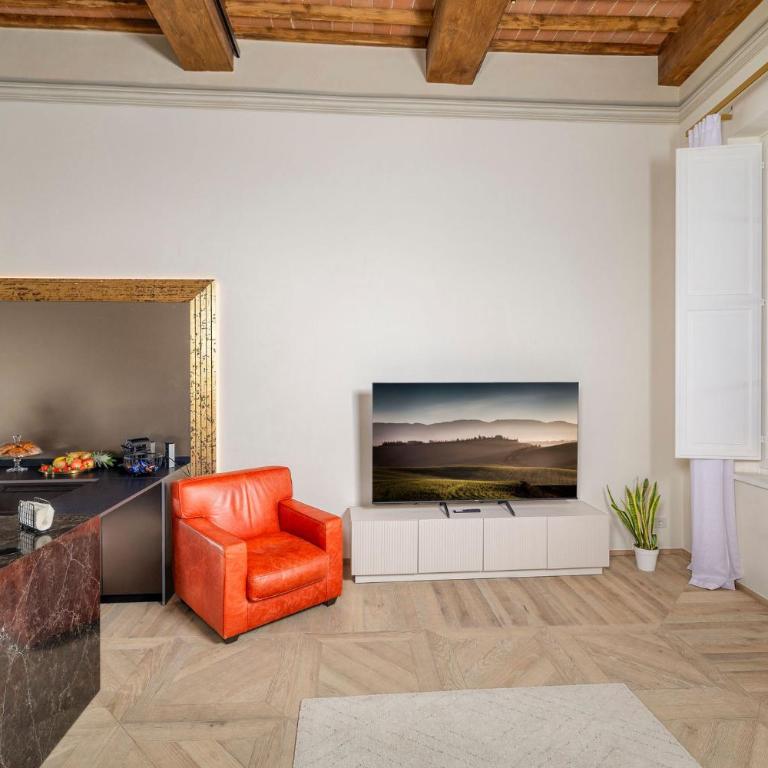 Siena Iconic Square Luxury Attic Tuscany - Three-Bedroom Apartment - 5