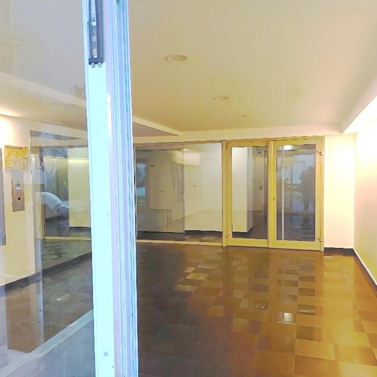 Close to Paris, Metro,RER, 6 People, PKG - Two-Bedroom Apartment with View - 20