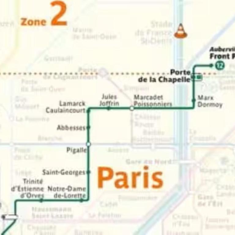 Close to Paris, Metro,RER, 6 People, PKG - Two-Bedroom Family Apartment - 4