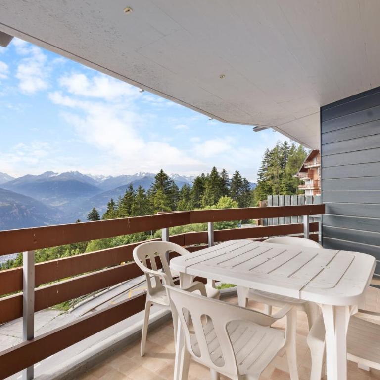 Cristal 702 pres de la telecabine a Anzere avec vue sur les Alpes - Apartment - 9