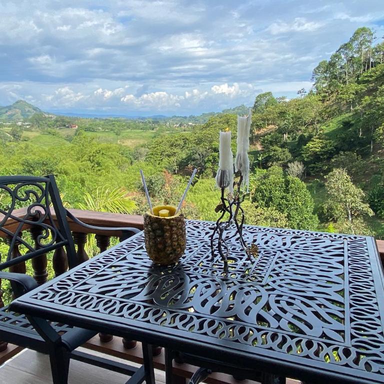 Casa Colonial Maria Elena - Deluxe Double Room with Balcony - 4