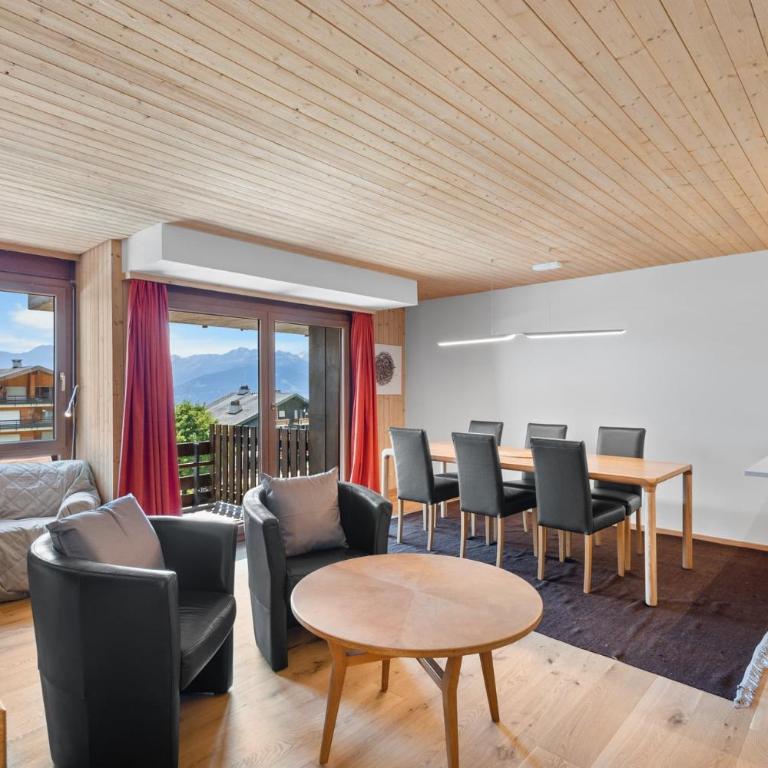 Mercure 202 sur la place du village a Anzere - Apartment - 1
