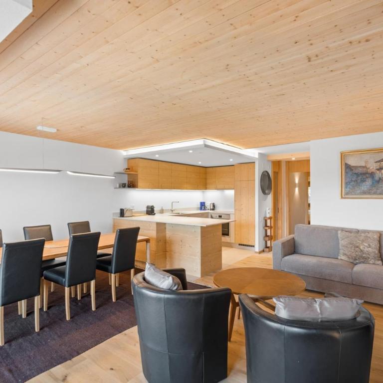 Mercure 202 sur la place du village a Anzere - Apartment - 6