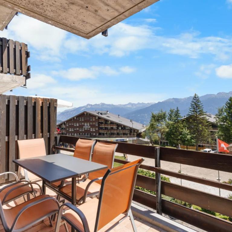Mercure 202 sur la place du village a Anzere - Apartment - 27