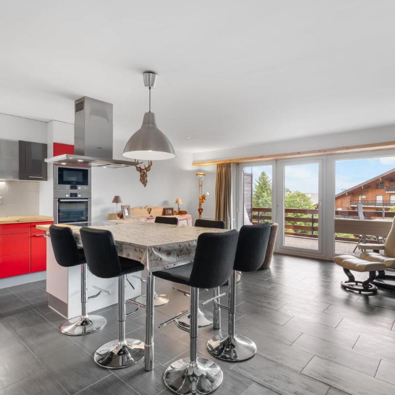Saturne 103 sur la place du Village a Anzere - Apartment - 1