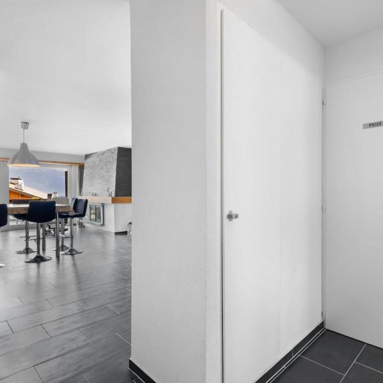 Saturne 103 sur la place du Village a Anzere - Apartment - 11