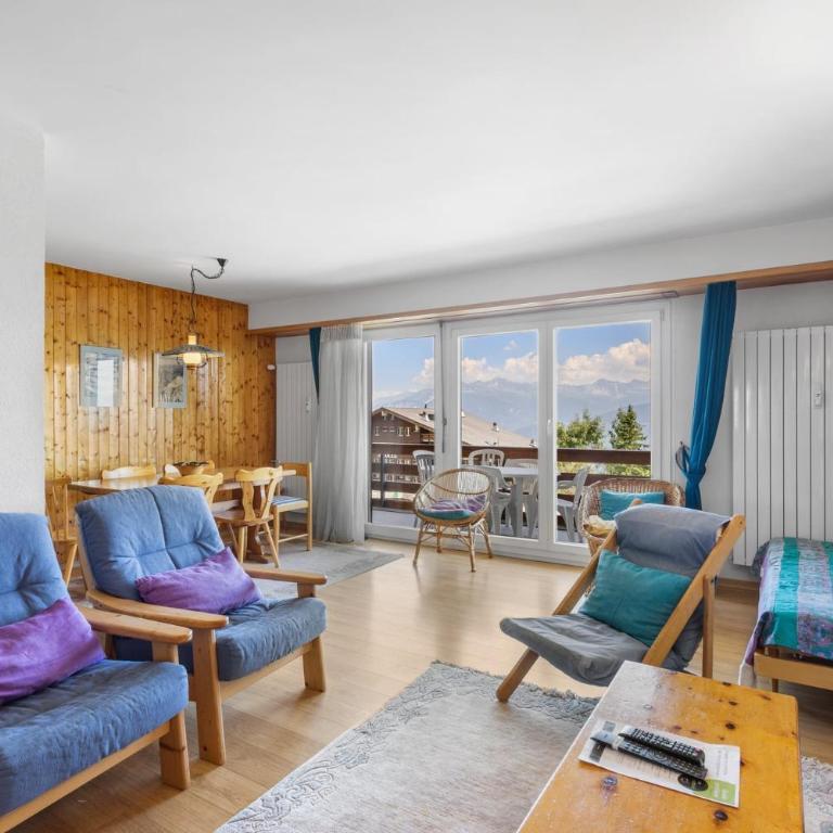Saturne 210 sur la place du Village a Anzere - Apartment - 1