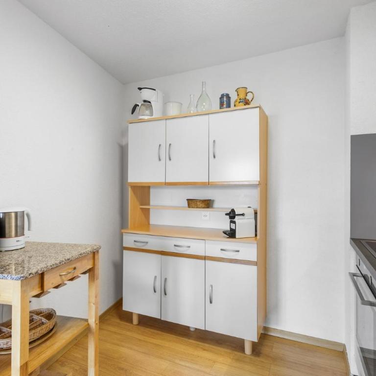 Saturne 210 sur la place du Village a Anzere - Apartment - 14