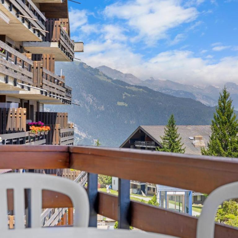 Saturne 210 sur la place du Village a Anzere - Apartment - 33