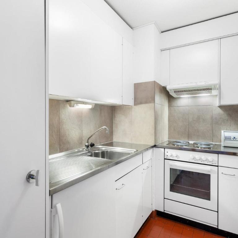 Capricorne RS1 sur la place du village a Anzere - Apartment - 6