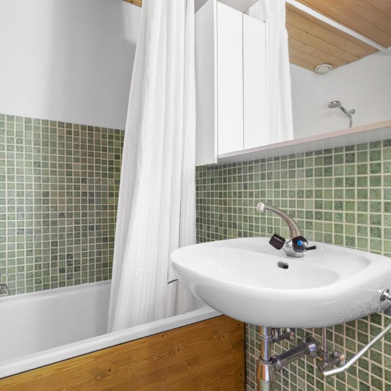 Capricorne RS1 sur la place du village a Anzere - Apartment - 15