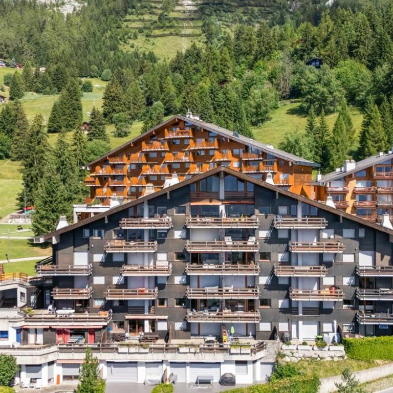 Capricorne RS1 sur la place du village a Anzere - Apartment - 32