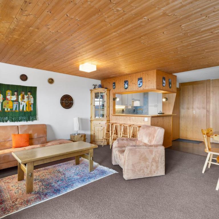 Gemeaux 205 sur la place du Village a Anzere avec vue sur les Alpes - Apartment - 10