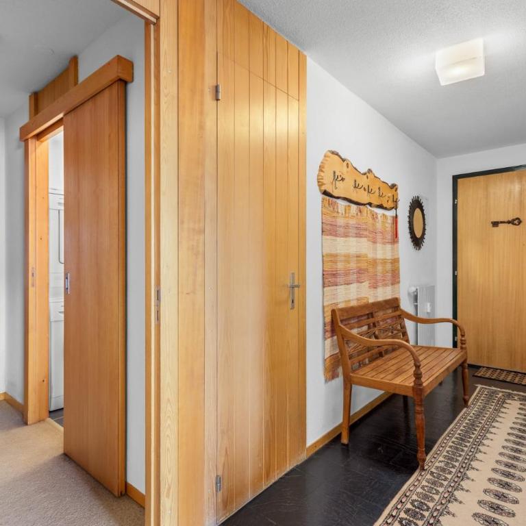 Gemeaux 205 sur la place du Village a Anzere avec vue sur les Alpes - Apartment - 17