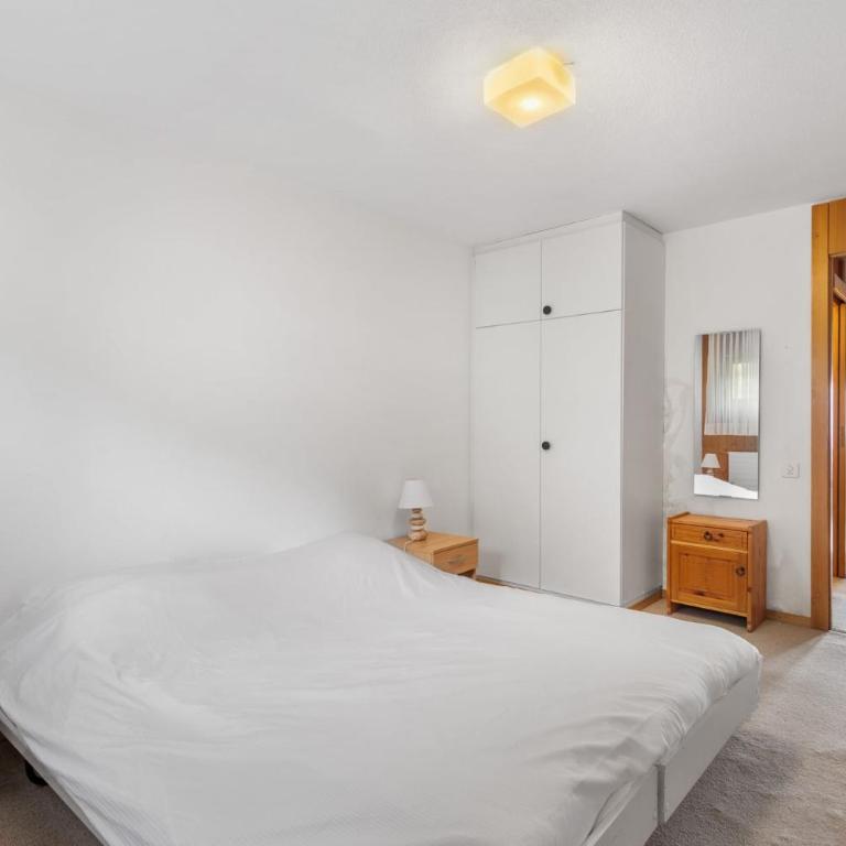 Gemeaux 205 sur la place du Village a Anzere avec vue sur les Alpes - Apartment - 26